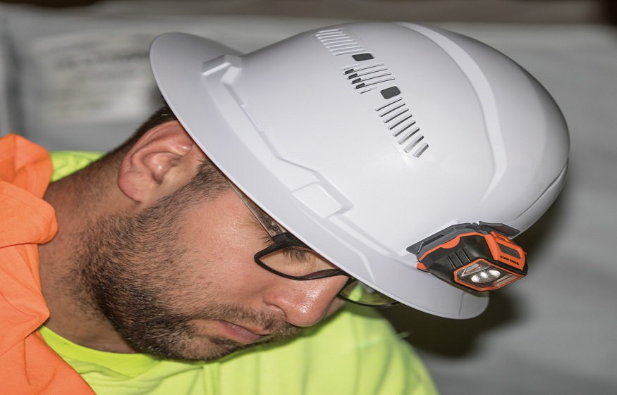 hard hat with light